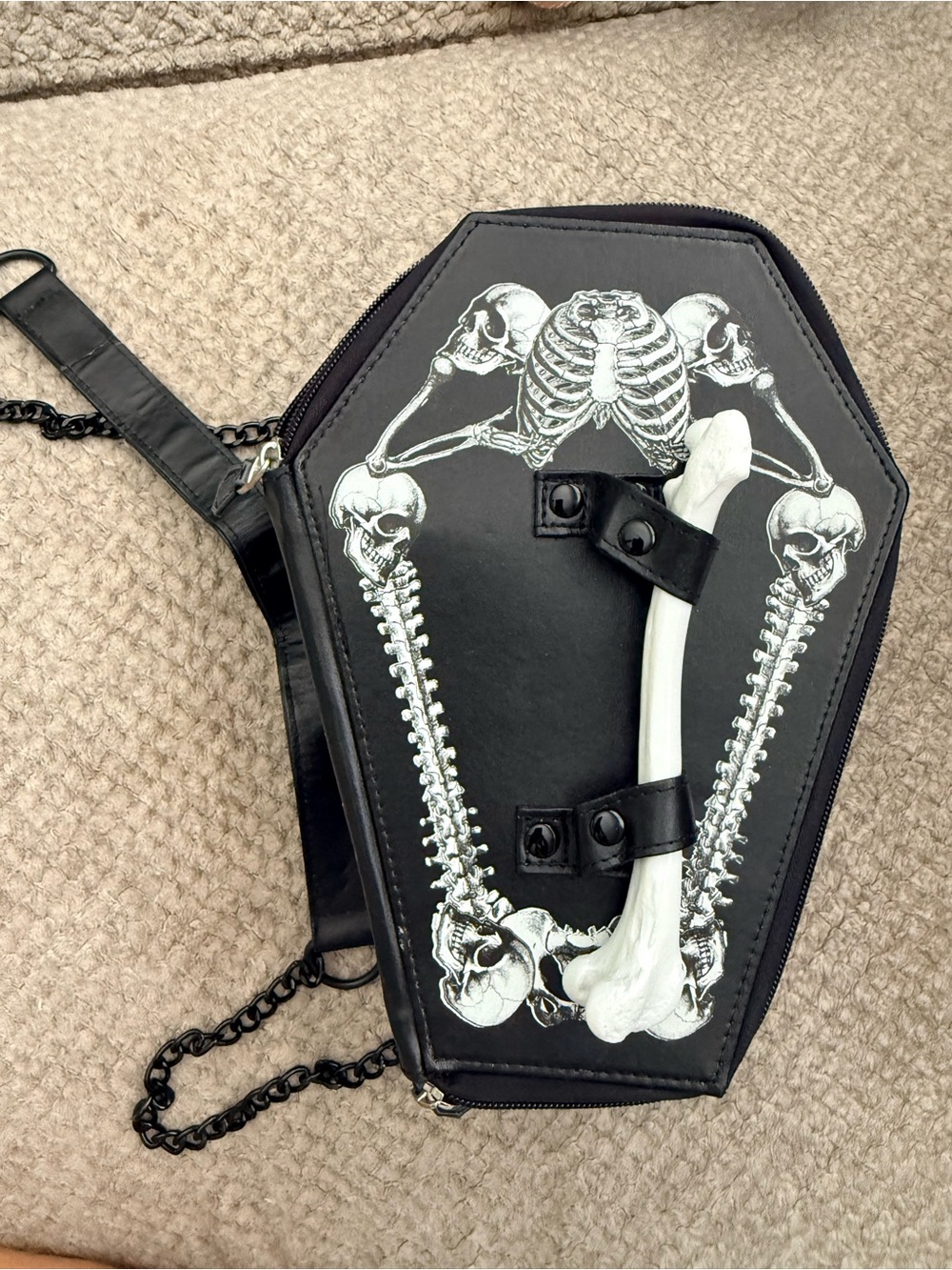 Gothic Coffin Purse w/ Skeleton Bone Handle & Chain Strap – Creepsville 666